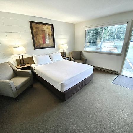 Arbutus Grove Motel Parksville Esterno foto