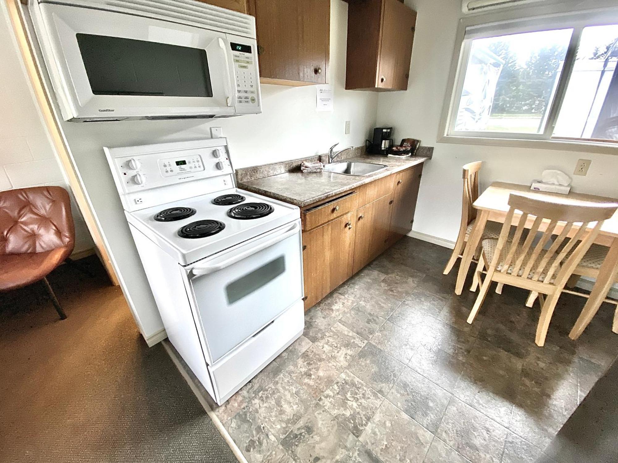 Arbutus Grove Motel Parksville Esterno foto