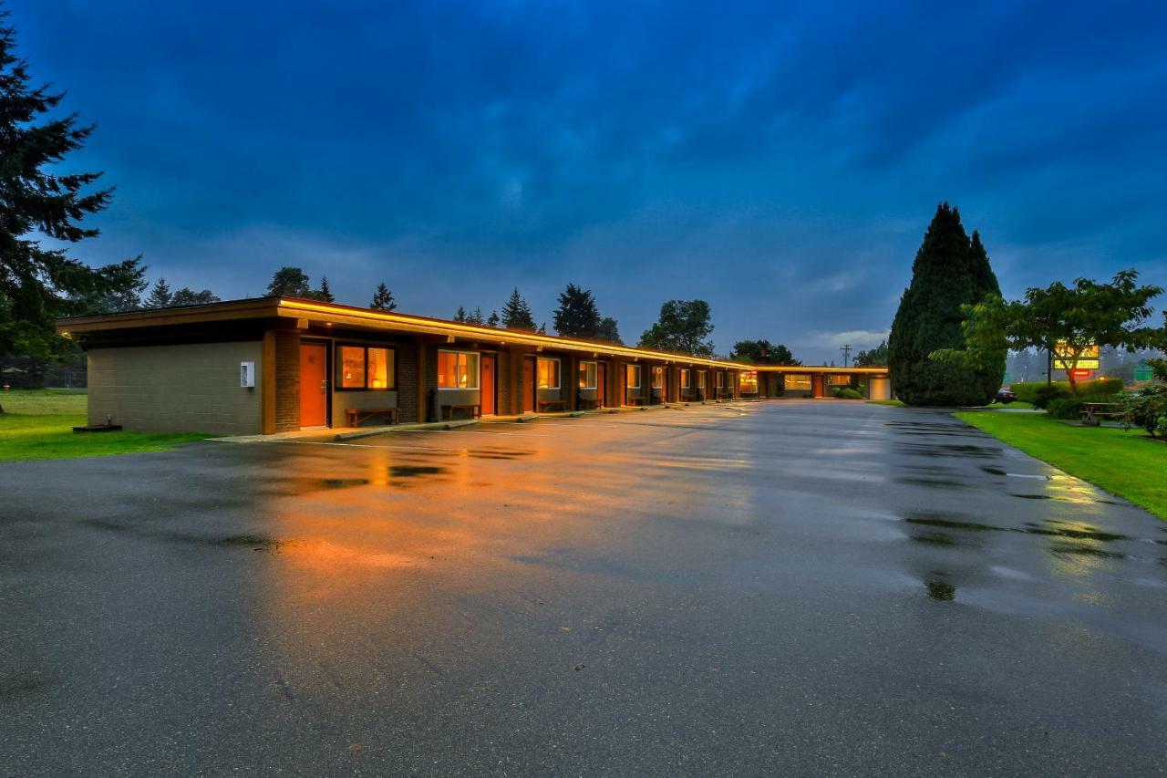 Arbutus Grove Motel Parksville Esterno foto