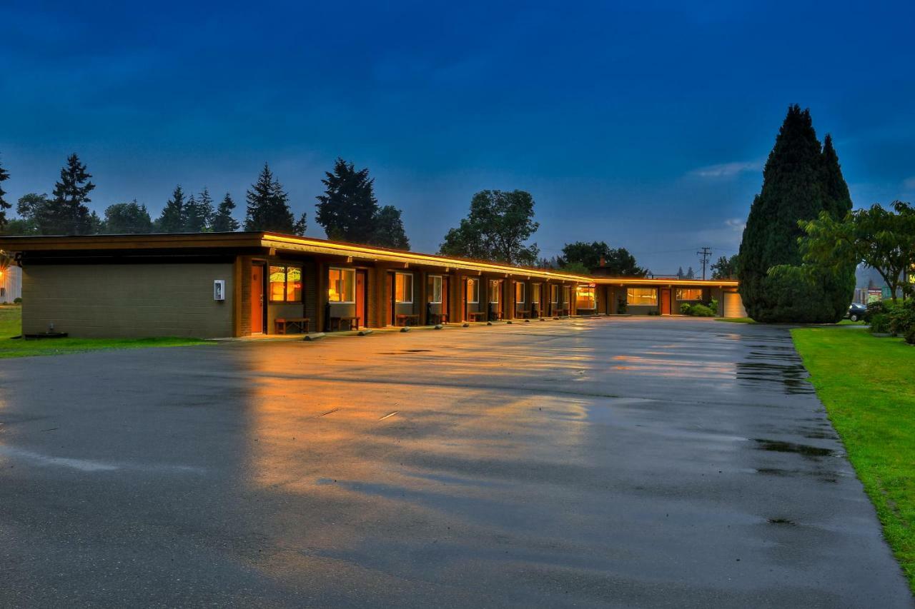 Arbutus Grove Motel Parksville Esterno foto