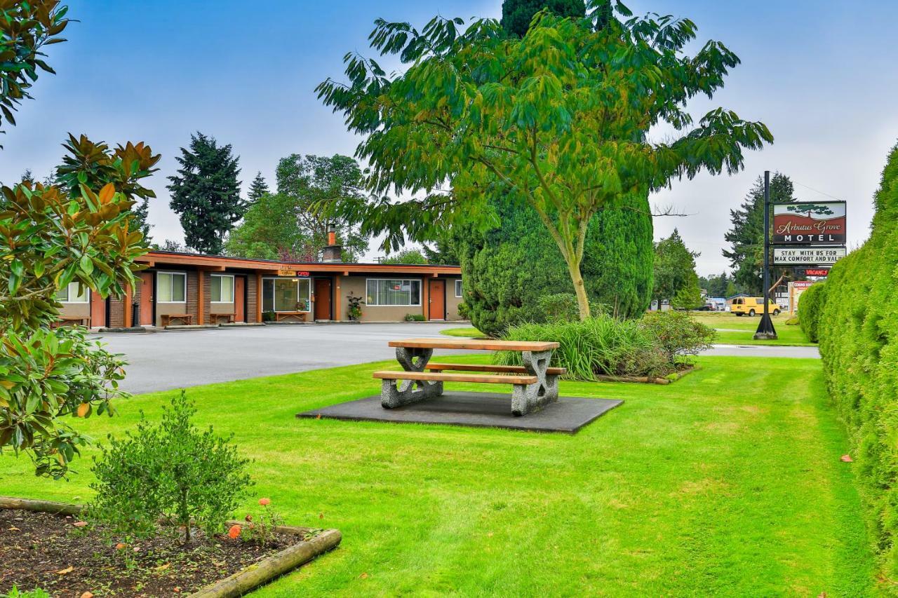 Arbutus Grove Motel Parksville Esterno foto